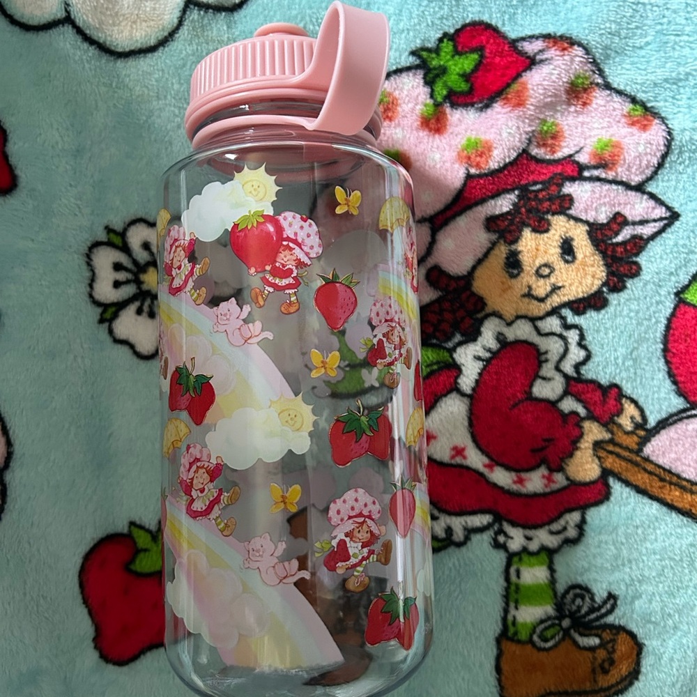Strawberry Shortcake Water Bottle 🍓